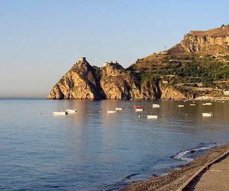 Le Zagare Apartments SantʼAlessio Siculo 外观 照片