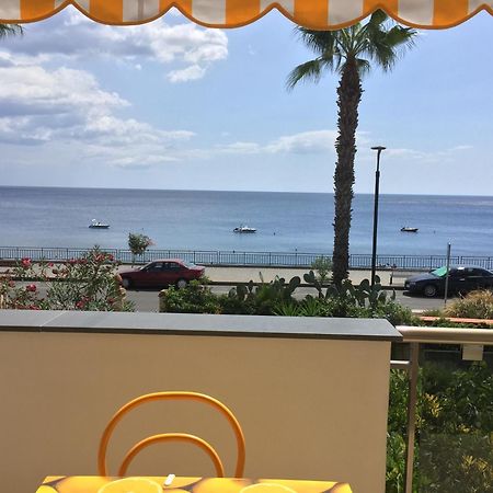 Le Zagare Apartments SantʼAlessio Siculo 外观 照片
