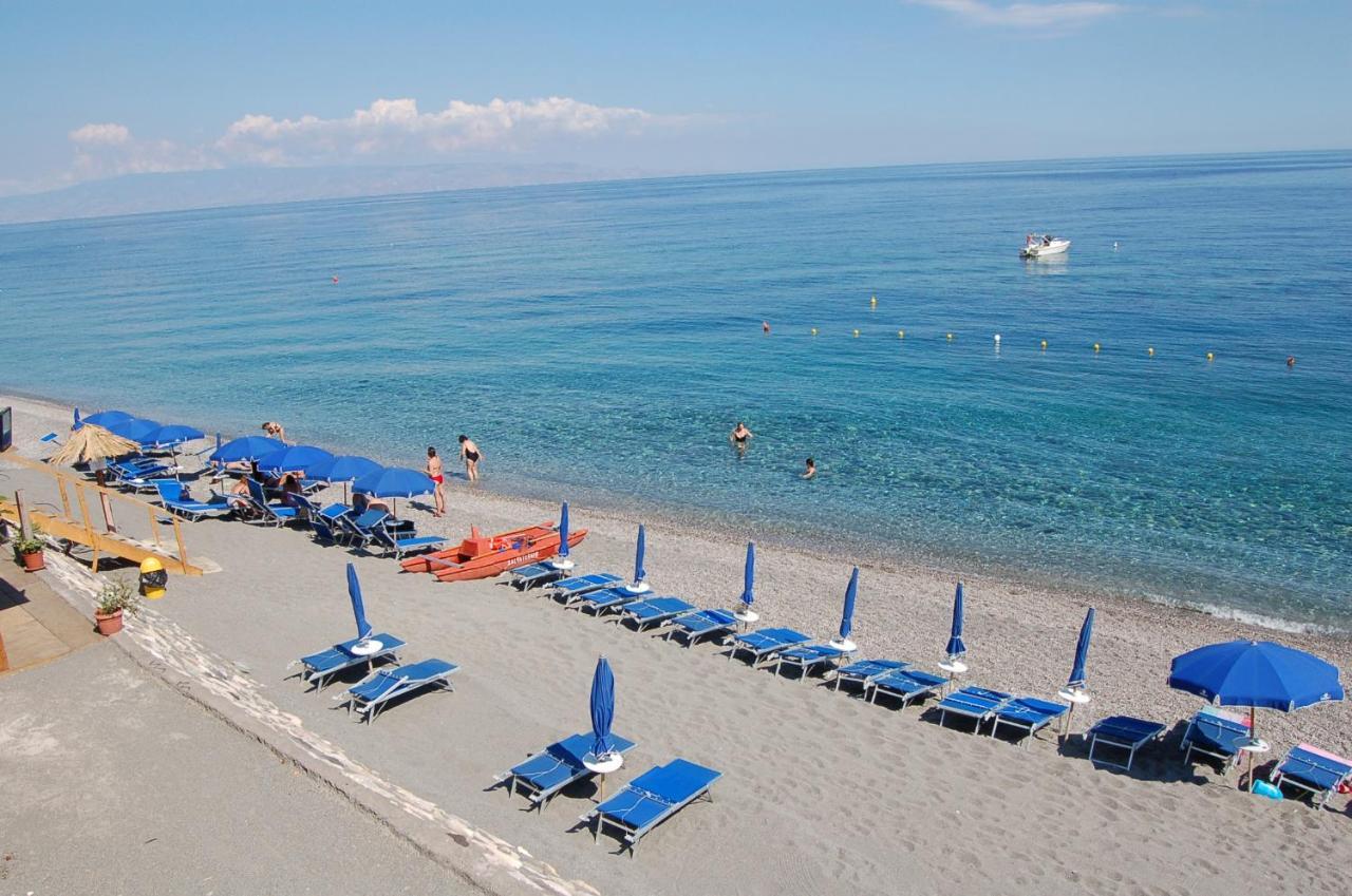Le Zagare Apartments SantʼAlessio Siculo 外观 照片