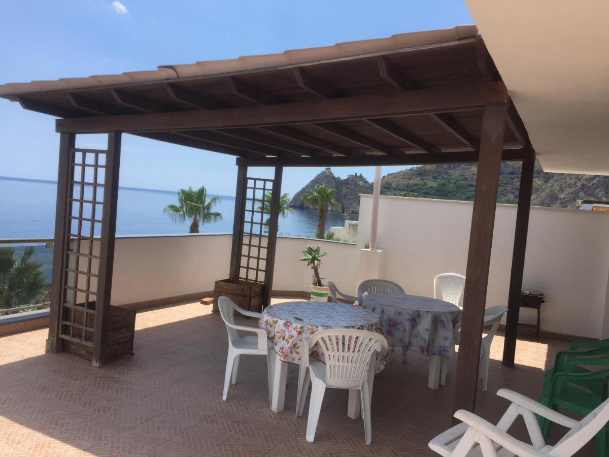 Le Zagare Apartments SantʼAlessio Siculo 外观 照片