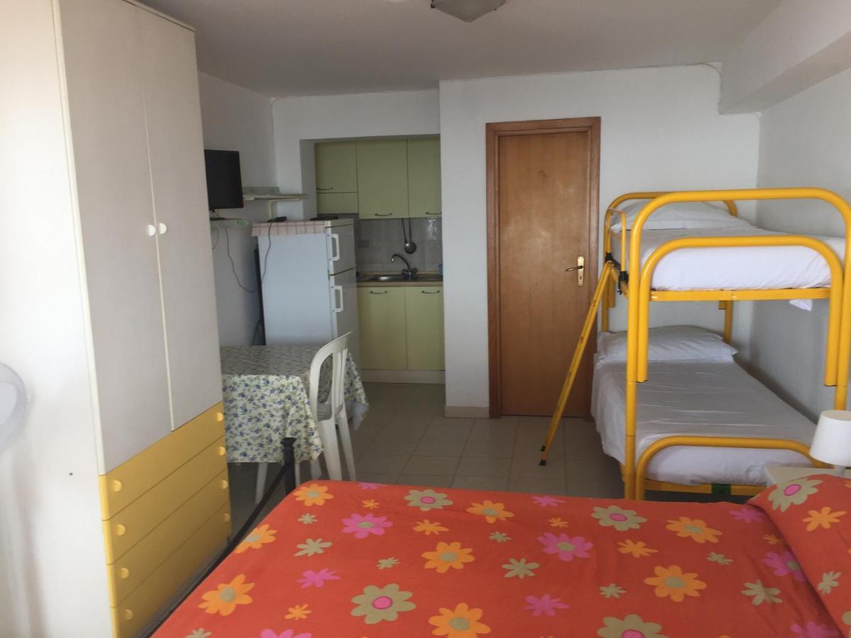 Le Zagare Apartments SantʼAlessio Siculo 外观 照片