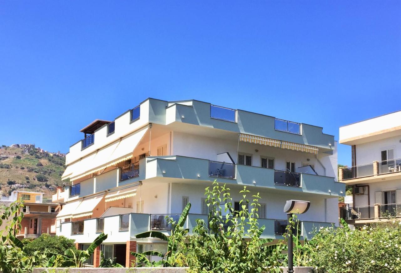 Le Zagare Apartments SantʼAlessio Siculo 外观 照片