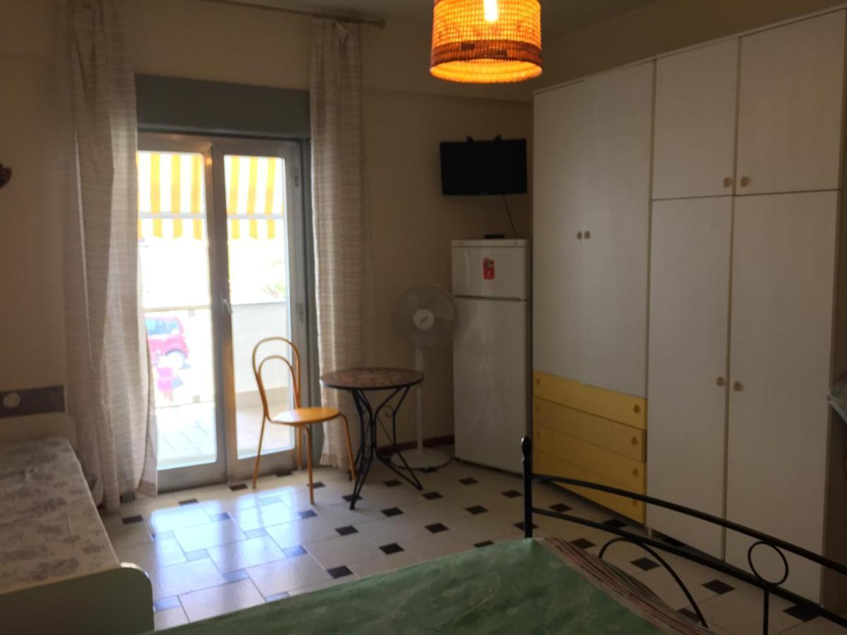 Le Zagare Apartments SantʼAlessio Siculo 外观 照片