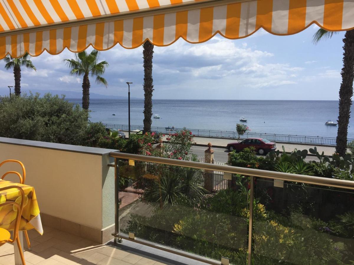 Le Zagare Apartments SantʼAlessio Siculo 外观 照片