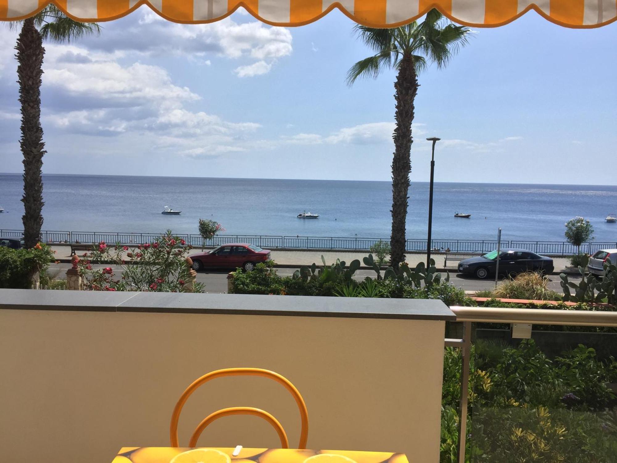 Le Zagare Apartments SantʼAlessio Siculo 外观 照片